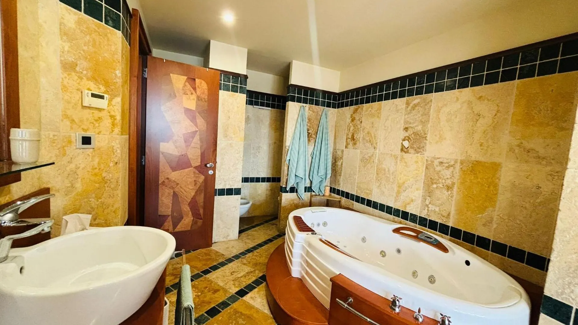 Atico Duplex, Con Piscina Privada, Jacuzzi Y Gimnasio Villa Benalmadena Holiday home