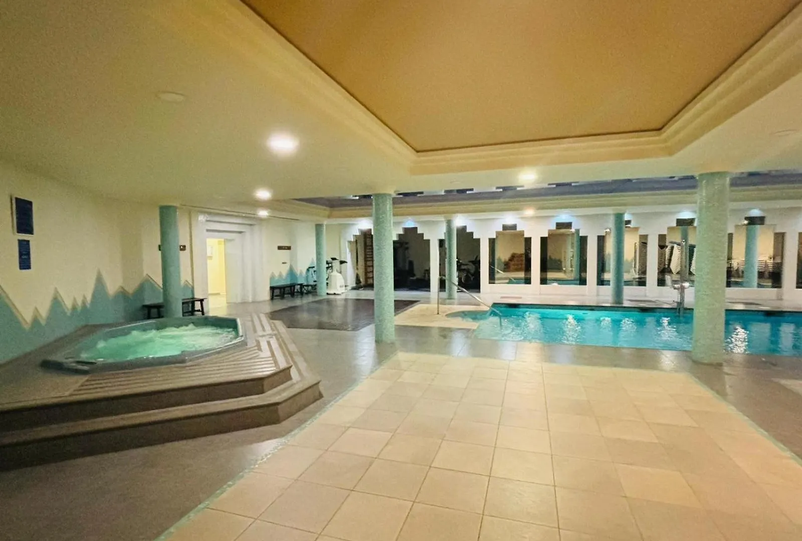 Holiday home Atico Duplex, Con Piscina Privada, Jacuzzi Y Gimnasio Villa Benalmadena